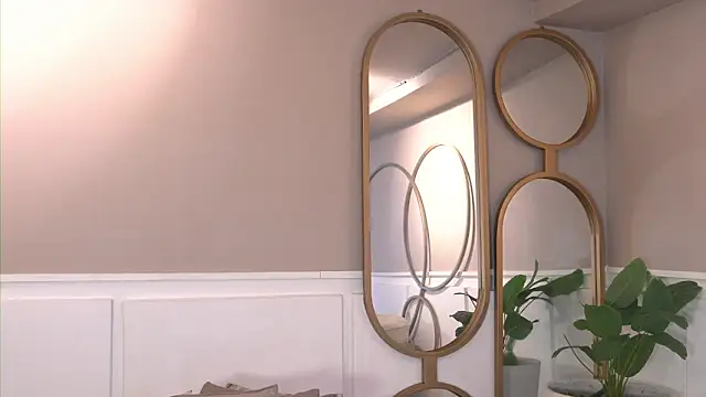 Snapshot of Susan_wall chatting on June 12, 1:21 pm Susan wall online show from June 12, 1:21 pm