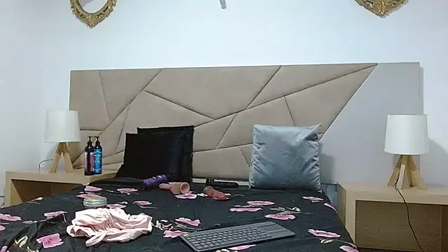 Snapshot of amanda_ramirez chatting on September 12, 10:32 pm amanda ramirez online show from September 12, 10:32 pm