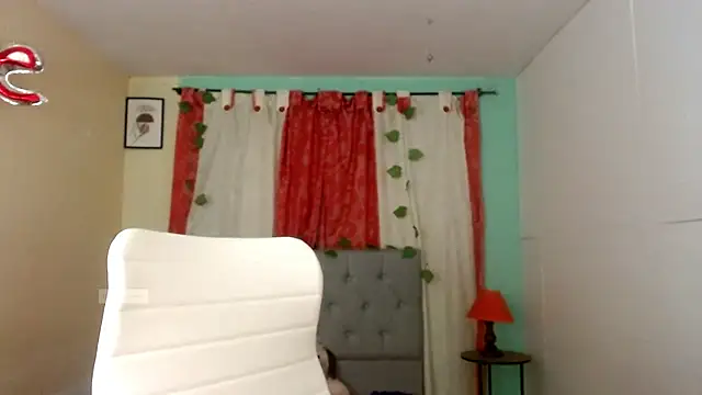 vale miel online show from December 19, 2:29 am