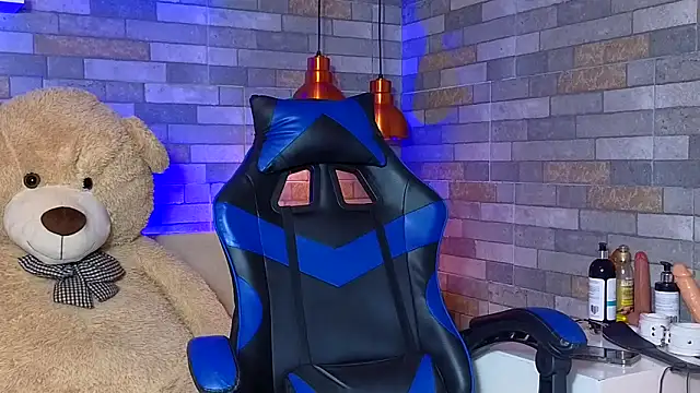 DixyPalmer online show from March 25, 7:20 pm