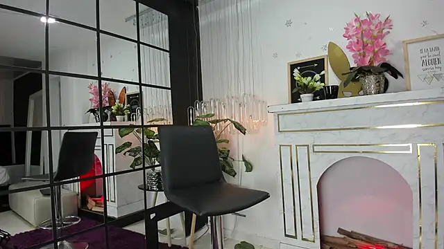 floraginette online show from March 24, 6:02 pm