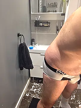 Snapshot of CloudyMuscleBeefy chatting on March 10, 12:10 pm CloudyMuscleBeefy online show from March 10, 12:10 pm