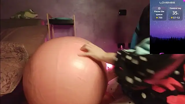 Snapshot of h4cMorganaEvelynn chatting on February 1, 7:12 pm h4cMorganaEvelynn online show from February 1, 7:12 pm