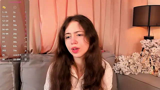 JulianaChapel online show from September 9, 8:25 am