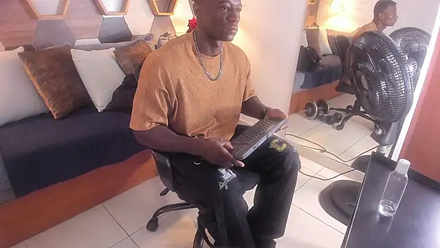 MarcusBlack  online show from September 30, 11:48 am