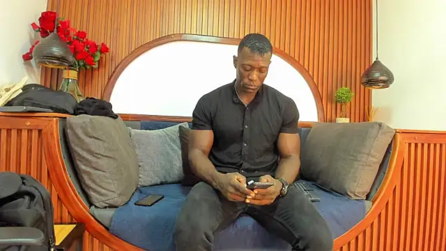 MarcusBlack  online show from October 22, 11:43 am