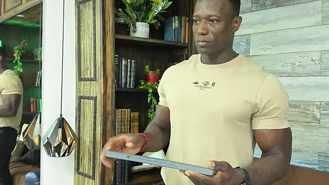 Snapshot of MarcusBlack_ chatting on July 8, 12:31 pm MarcusBlack online show from July 8, 12:31 pm