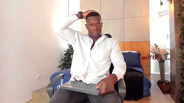 Snapshot of MarcusBlack_ chatting on July 28, 3:21 pm MarcusBlack online show from July 28, 3:21 pm