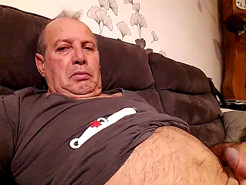 Vince072 online show from November 7, 4:12 am