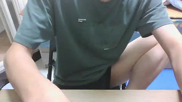 Snapshot of yzy_22_fun chatting on May 17, 3:08 pm yzy 22 fun online show from May 17, 3:08 pm