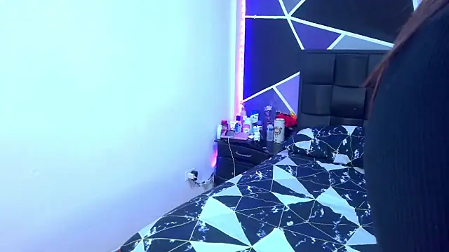 jazminslut online show from February 5, 1:21 am