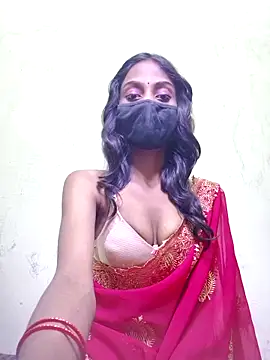 Snapshot of Riya_R24 chatting on October 14, 6:25 am Riya R24 online show from October 14, 6:25 am