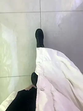 xiaoyuan01 online show from March 18, 2:15 am