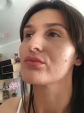 Snapshot of NikaSwan2831 chatting on September 18, 9:11 am NikaSwan2831 online show from September 18, 9:11 am