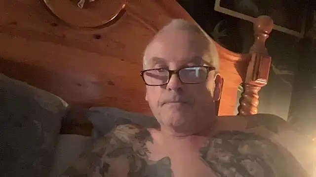 poggles online show from November 30, 5:00 am