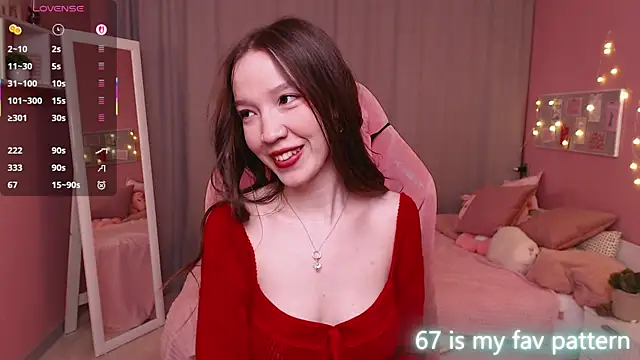 Shriya Sarann online show from February 14, 2:03 pm