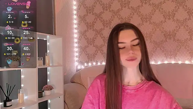 Snapshot of HolyMiax chatting on November 20, 3:28 am HolyMiax online show from November 20, 3:28 am