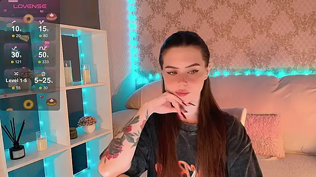 Snapshot of HolyMiax chatting on June 13, 4:10 am HolyMiax online show from June 13, 4:10 am