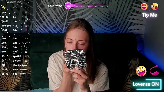 ChristyCrayme online show from May 1, 10:14 pm