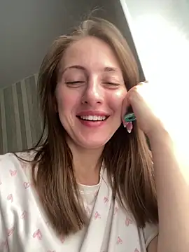 ChristyCrayme online show from May 12, 5:15 am