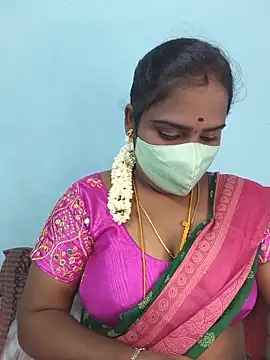 Snapshot of Tamil_riyalini12 chatting on June 21, 12:19 pm Tamil riyalini12 online show from June 21, 12:19 pm