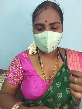 Snapshot of Tamil_riyalini12 chatting on June 24, 11:53 am Tamil riyalini12 online show from June 24, 11:53 am