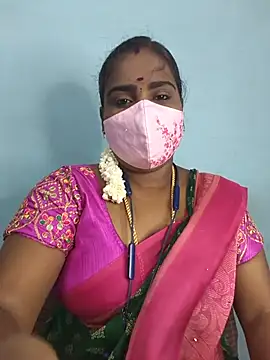 Snapshot of Tamil_riyalini12 chatting on July 11, 6:21 pm Tamil riyalini12 online show from July 11, 6:21 pm