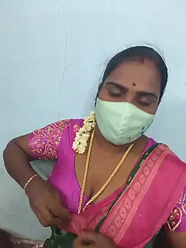 Snapshot of Tamil_riyalini12 chatting on August 1, 12:15 pm Tamil riyalini12 online show from August 1, 12:15 pm