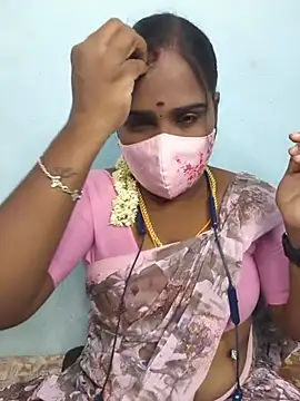 Snapshot of Tamil_riyalini12 chatting on August 9, 5:12 am Tamil riyalini12 online show from August 9, 5:12 am