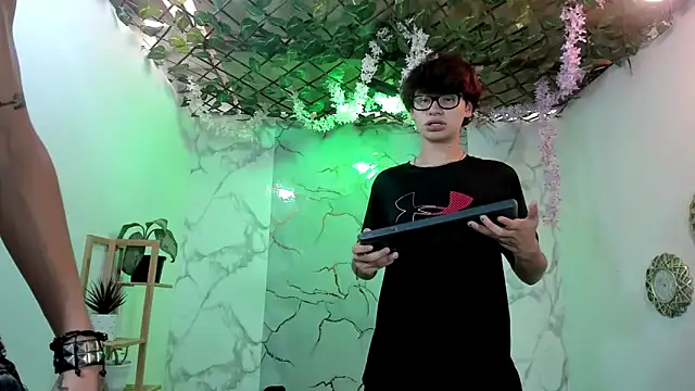 Bastian boyshot77 online show from April 24, 7:27 pm