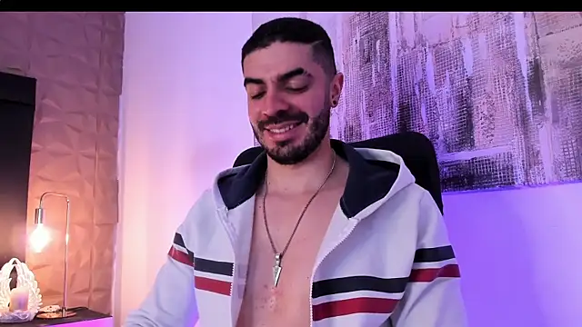 Snapshot of AxelThompson_ chatting on September 9, 11:32 am AxelThompson online show from September 9, 11:32 am