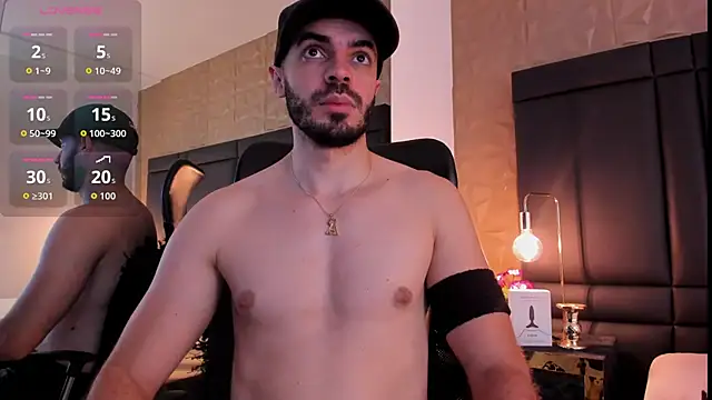 Snapshot of AxelThompson_ chatting on September 23, 11:35 am AxelThompson online show from September 23, 11:35 am