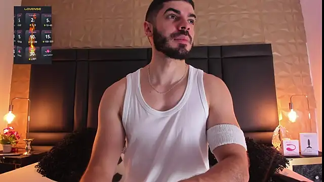 Snapshot of AxelThompson_ chatting on October 8, 11:52 am AxelThompson online show from October 8, 11:52 am