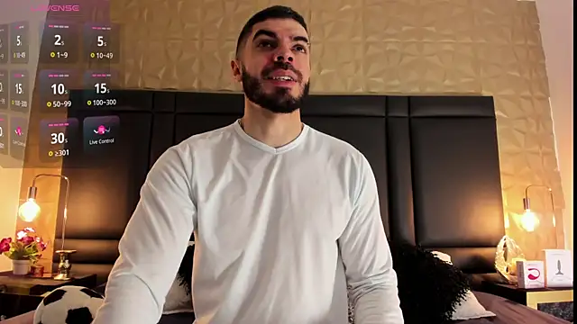 Snapshot of AxelThompson_ chatting on October 11, 11:20 am AxelThompson online show from October 11, 11:20 am