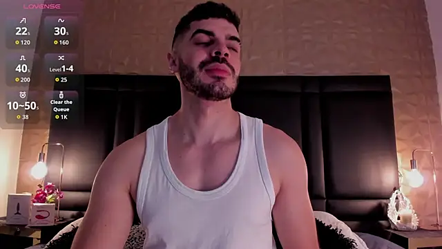 Snapshot of AxelThompson_ chatting on November 9, 11:41 am AxelThompson online show from November 9, 11:41 am