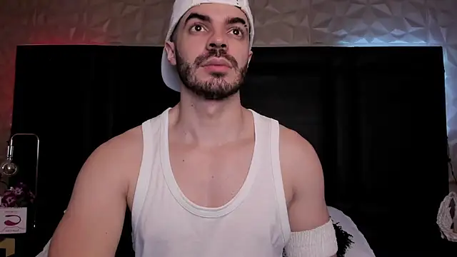 Snapshot of AxelThompson_ chatting on November 10, 11:20 am AxelThompson online show from November 10, 11:20 am