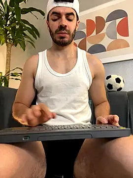 Snapshot of AxelThompson_ chatting on November 27, 11:45 am AxelThompson online show from November 27, 11:45 am