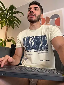 Snapshot of AxelThompson_ chatting on November 29, 12:08 pm AxelThompson online show from November 29, 12:08 pm