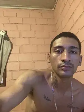 Snapshot of dotado22cmpoa chatting on April 2, 8:17 pm dotado22cmpoa online show from April 2, 8:17 pm