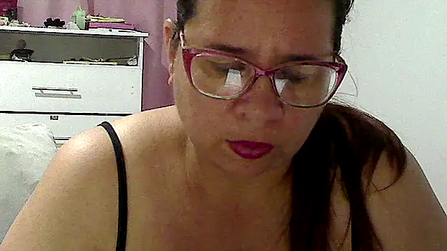 luciana69hot online show from February 22, 10:08 pm