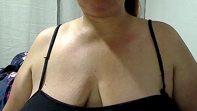 luciana69hot online show from March 26, 11:32 pm