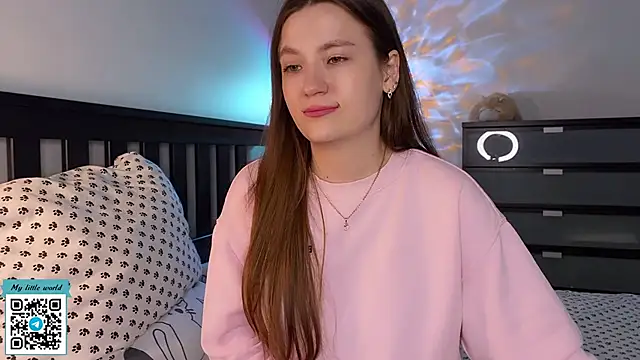 mia here online show from September 9, 3:00 pm