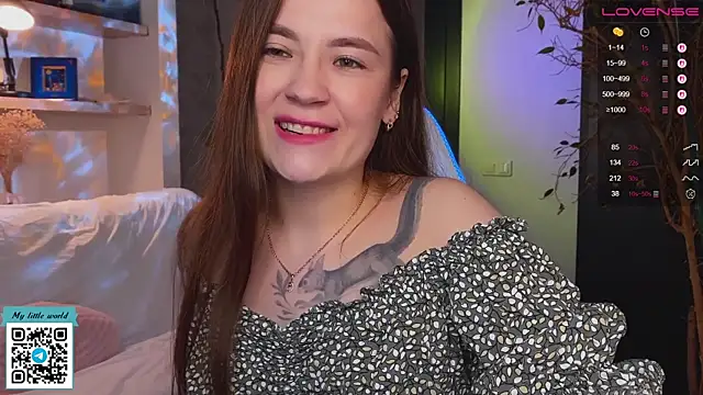 mia here online show from October 21, 11:11 am