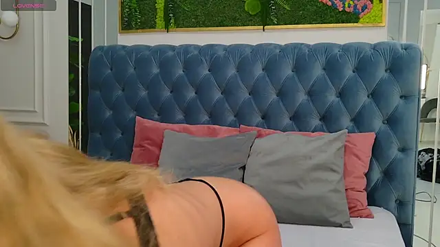 SiennaPierce online show from December 15, 5:12 am