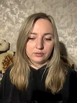 Snapshot of hotsteacher chatting on December 4, 2:32 am hotsteacher online show from December 4, 2:32 am