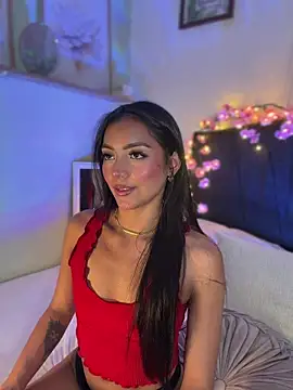 Snapshot of im-isabella chatting on May 15, 11:45 pm im-isabella online show from May 15, 11:45 pm