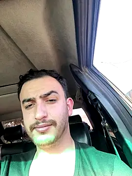 Snapshot of cihan_4141 chatting on November 1, 11:34 am cihan 4141 online show from November 1, 11:34 am