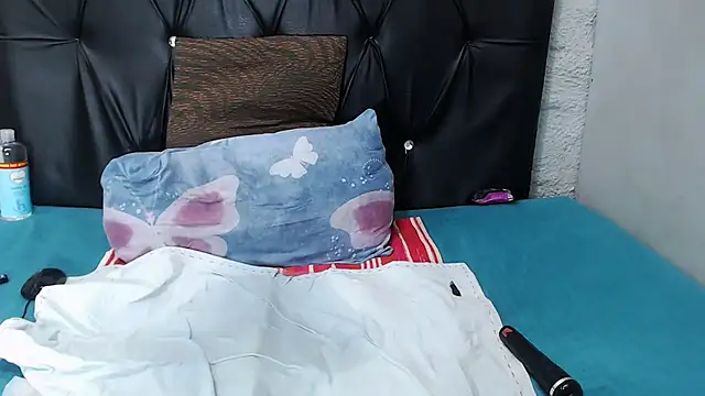 babyotria online show from November 1, 7:05 pm