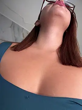 sara calderon online show from April 19, 1:43 pm