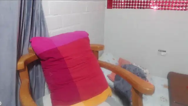 rose-crystal online show from March 7, 1:02 am